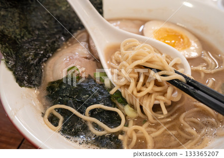 tonkotsu ramen ramen barbecued pork tonkotsu ramen チャーシュー ラーメン 133365207