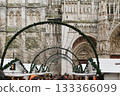 Christmas market with shops in the center of Rouen 133366099