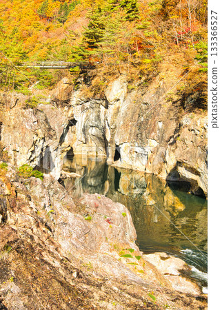 Nikko City, Tochigi Prefecture: Ryuokyo Gorge and Kinugawa River dyed with autumn leaves 133366527