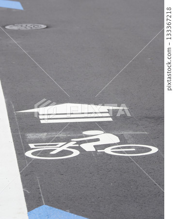 Bicycle exclusive traffic zone 133367218