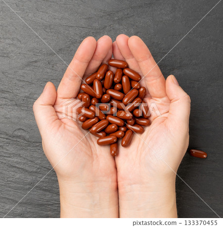 Cranberry Capsules, Garlic Extract Pills, Herbal Capsules, Analgesic Aluminum Blister, Painkiller Drugs 133370455