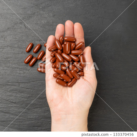 Cranberry Capsules, Garlic Extract Pills, Herbal Capsules, Analgesic Aluminum Blister, Painkiller Drugs 133370456