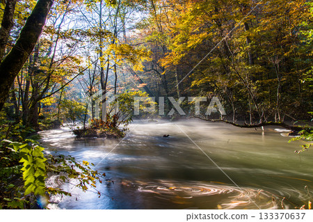[青森縣_奧入瀨溪谷]十月的秋色石枝戶 133370637