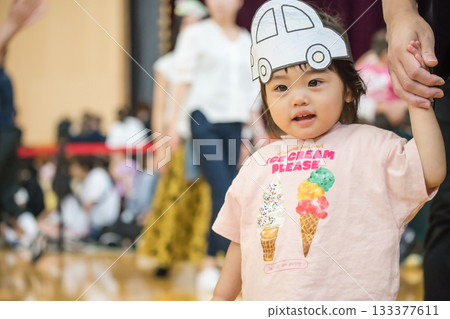 [Performing with Dad at Nursery School Sports Day] 133377611
