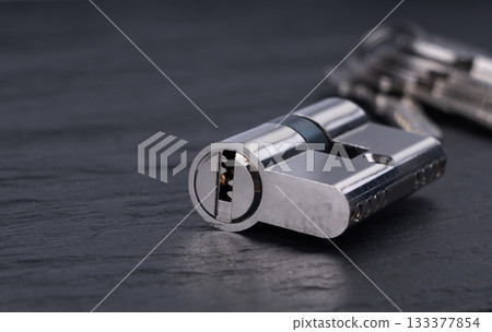 Keys and lock cylinder for door lock. Pin tumbler components ready to replace or repair 133377854