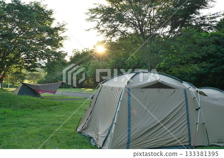 黃昏時分的莫亞丘陵露營地和山景(青森縣) 黃昏時分的莫亞丘陵露營地和山景(青森縣) 133381395