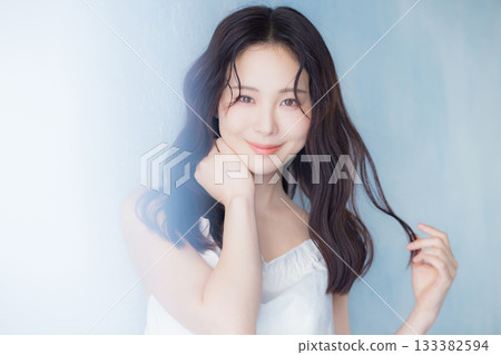 年輕女子髮型圖片 133382594