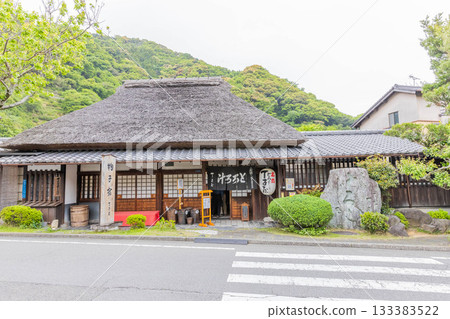 clove shop clove shop 133383522