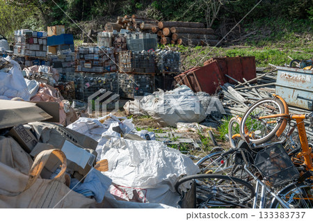 Garbage dump  133383737