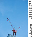 施工中建築物屋頂上的起重機 133383877
