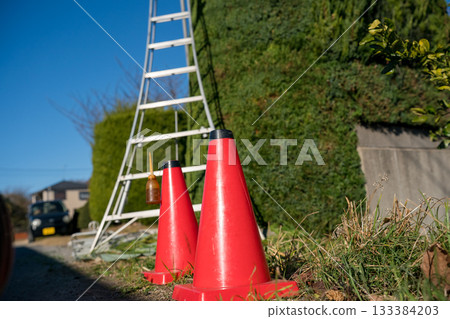 road, constructing, pruning 133384203