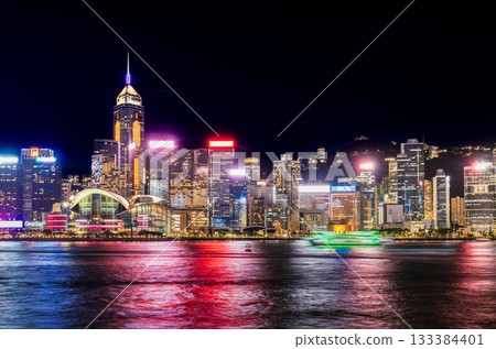 香港維多利亞港中心區夜間 133384401