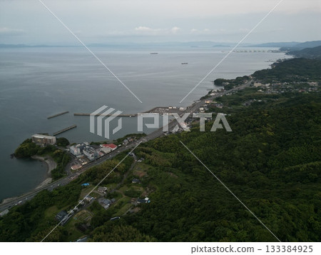 從錦江灣公園上空俯瞰黃昏時的谷山街道 從錦江灣公園上空俯瞰黃昏時的谷山街道 133384925