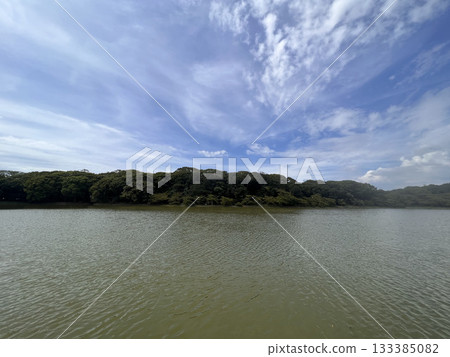 藍天和湖 133385082