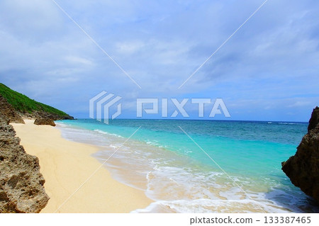 Beautiful blue sea 133387465