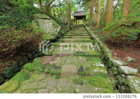 [Oita Prefecture] The main gate of Futagoji Temple on the Kunisaki Peninsula 133388276