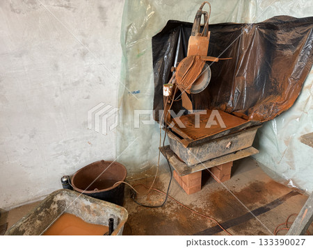 Brick cutting machine with water cooling Construction of a heating furnace Brick cutting machine with water cooling Construction of a heating furnace 133390027