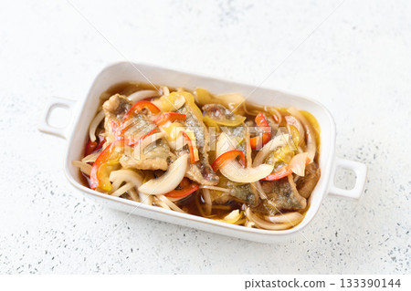 醃製鹹鹹菜 醃製鹹鹹菜 133390144