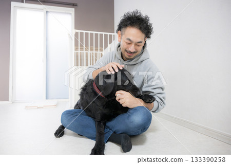 Relieving chewing urges in large dogs who gnaw and chew Relieving chewing urges in large dogs who gnaw and chew 133390258