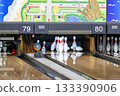 I couldn't get a strike at the bowling tournament. 133390906
