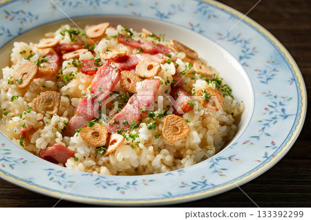 Garlic rice 133392299