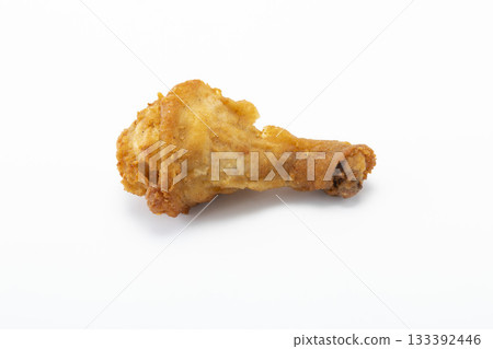 Fried Chicken Leg. Crispy Fried Chicken. Isolated on white. 133392446