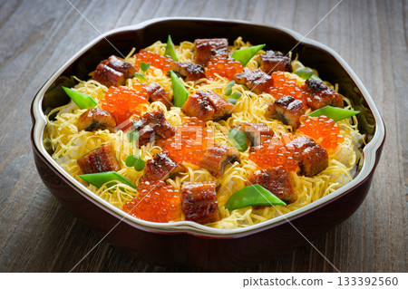 chirashi sushi  133392560