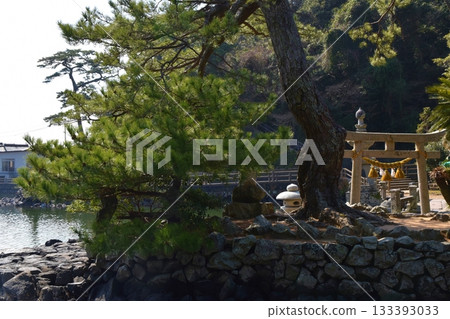 Myojin Pond on a clear day in Yamaguchi 133393033