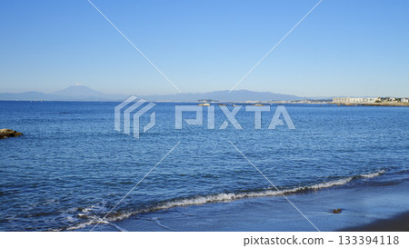 Mount Fuji seen from the tip of the Miura Peninsula 133394118