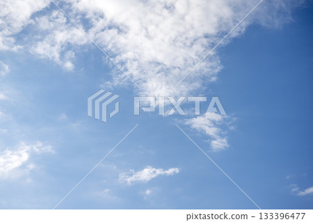 Autumn sky, blue sky, clear sky, autumn, November, image [Kanagawa Prefecture] 133396477