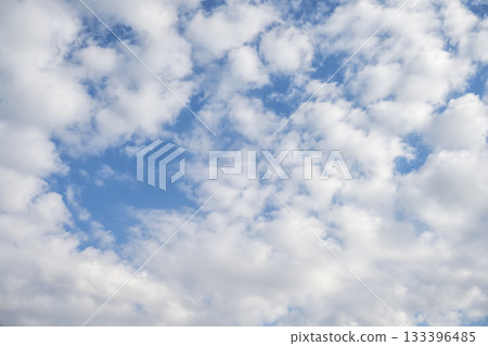 秋日的天空，藍天，晴空，秋季，十一月，圖片 [神奈川縣] 133396485