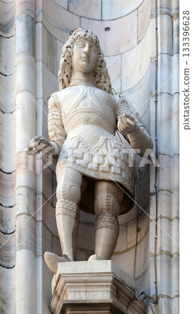 Galeazzo Maria Sforza, statue on the Milan Cathedral, Duomo di Santa Maria Nascente, Milan, Lombardy, Italy Galeazzo Maria Sforza, statue on the Milan Cathedral, Duomo di Santa Maria Nascente, Milan, Lombardy, Italy 133396628