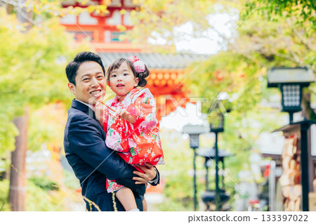 Shichi-Go-San Daughter and Dad 133397022
