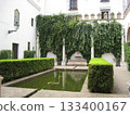 塞維利亞阿爾卡薩宮的綠色庭院 133400167