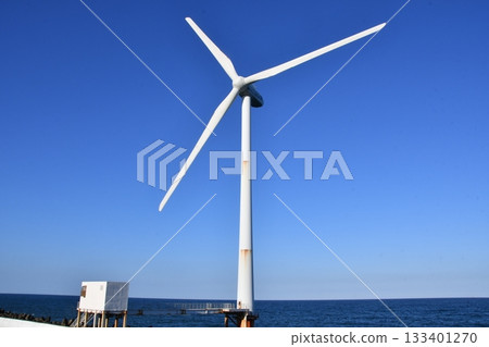 大型螺旋槳風力發電機_14 133401270