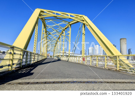 名古屋市，向之橋及名古屋站建築群的景色 133401920