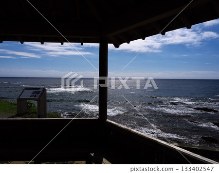從志摩半島最南端的麥崎海岸的涼亭眺望大海。 133402547