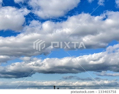 thick clouds 133403758