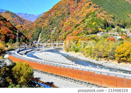 View of the Hayakawa Town Hall area (Hayakawa Town, Yamanashi Prefecture) [November 2025] 133406329