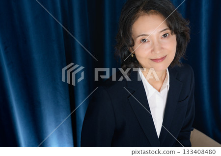 Business portrait of a middle-career woman Business portrait of a middle-career woman 133408480