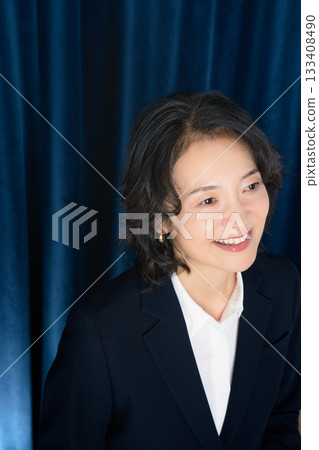Business portrait of a middle-career woman 133408490