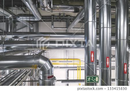 Heat and cooling pipe system in a heating plant. Heat and cooling pipe system in a heating plant. 133415830