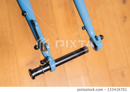 Bicycle Rear Dropout with Thru Axle 133416781