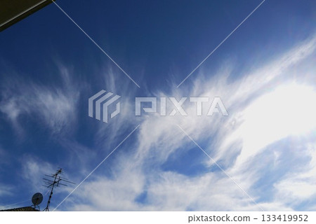 The clouds reflect the wind blowing across the blue sky. The antenna is moved by the story of the clouds and the wind. The clouds reflect the wind blowing across the blue sky. The antenna is moved by the story of the clouds and the wind. 133419952
