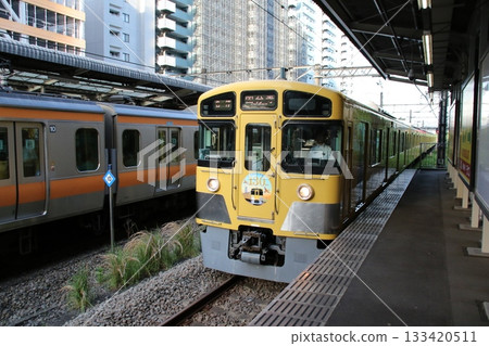 Seibu New 2000 series 133420511