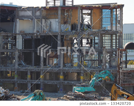 Odaiba demolition work (December 2022) Odaiba demolition work (December 2022) 133420720