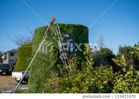 修剪 銀髮族 男人 133421070