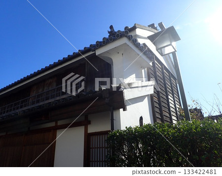 貘町南町，位於德島縣美間市，曾是貘城的城下町，如今遍布傳統建築，被稱為宇達町景。 133422481