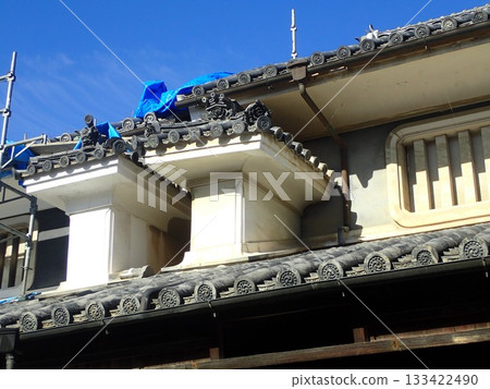 貘町南町,位於德島縣美間市,曾是貘城的城下町,如今遍布傳統建築,被稱為宇達町景。 貘町南町,位於德島縣美間市,曾是貘城的城下町,如今遍布傳統建築,被稱為宇達町景。 133422490