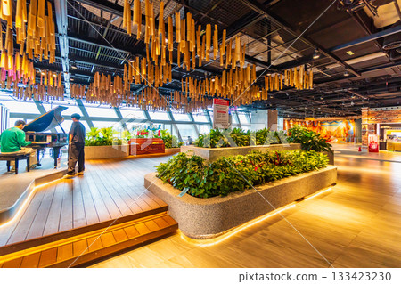 台灣桃園市台灣桃園國際機場街鋼琴 133423230